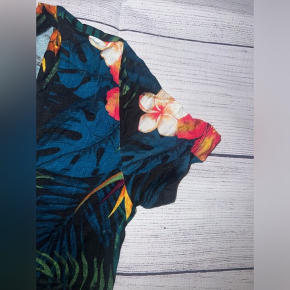 Fashinova Cute🩷💙🧡💛💚🤍Paradise Top! NEW with tags! NEVER worn! - Picture 4 of 11